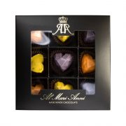 Al Mari Anni krāsainas šokolādes konfektes sirds formā tumšā kastē