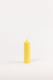 dzeltena zemā rapšu vaska svece