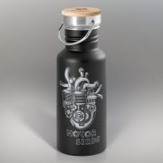 Tērauda pudele ar rokturi, melna, ar korķa vāciņu, Motorsirds, 540ml