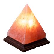 Sāls lampa piramīdas formā 3kg
