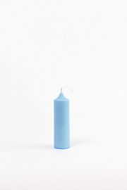 gaiši zila zemā rapšu vaska svece