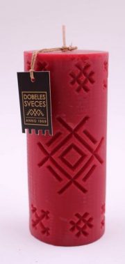 Dobeles sveces, sarkana sojas vaska svece cilindra formā ar Akas zīmi, 60x140mm