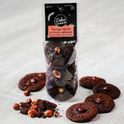 Dabas maize, braunija cepumi ar lazdu riekstiem