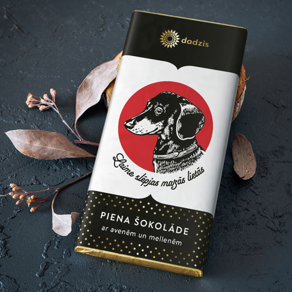 Piena šokolāde, dadzis, 90g, ar avenēm un mellenēm, Taksis, Laime slēpjas Piena šokolāde, dadzis, 90g, ar avenēm un mellenēm, Taksis, Laime slēpjas